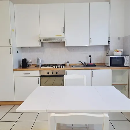 Lucia's By Quokka 360 - Next To The Walled Of * 코모