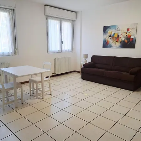 Lucia's By Quokka 360 - Next To The Walled Of Apartman *