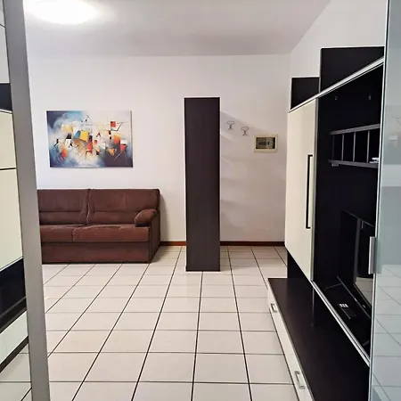 Lucia's By Quokka 360 - Next To The Walled Of