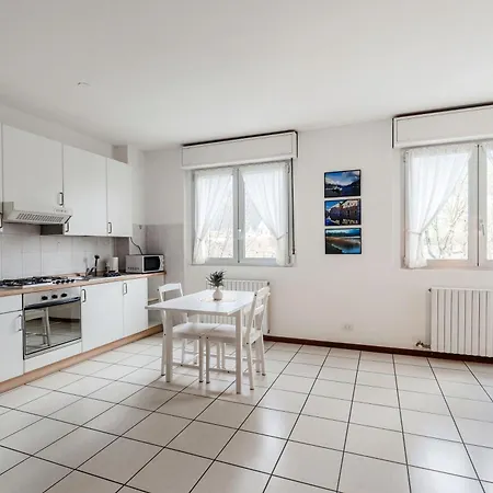 Lucia's By Quokka 360 - Next To The Walled Of Lägenhet Como