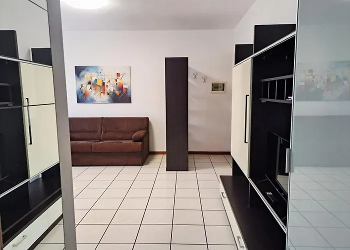 Lucia's By Quokka 360 - Next To The Walled Of